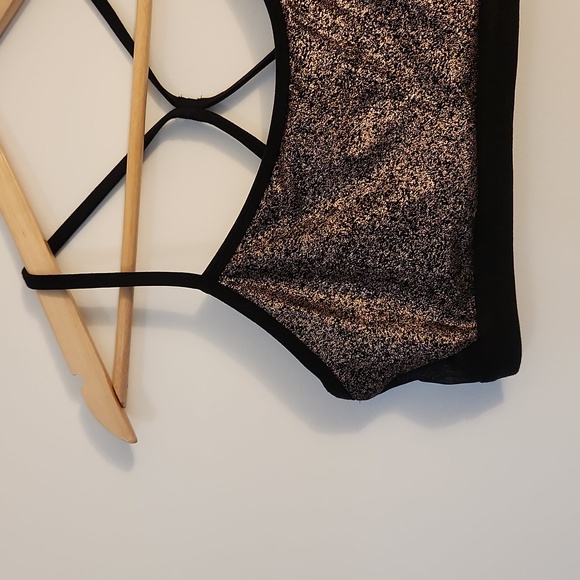 Rose Gold Shear Back Sports Bra - Picture 2 of 3